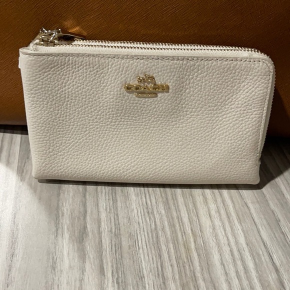 White coach double zip wallet - Picture 1 of 4